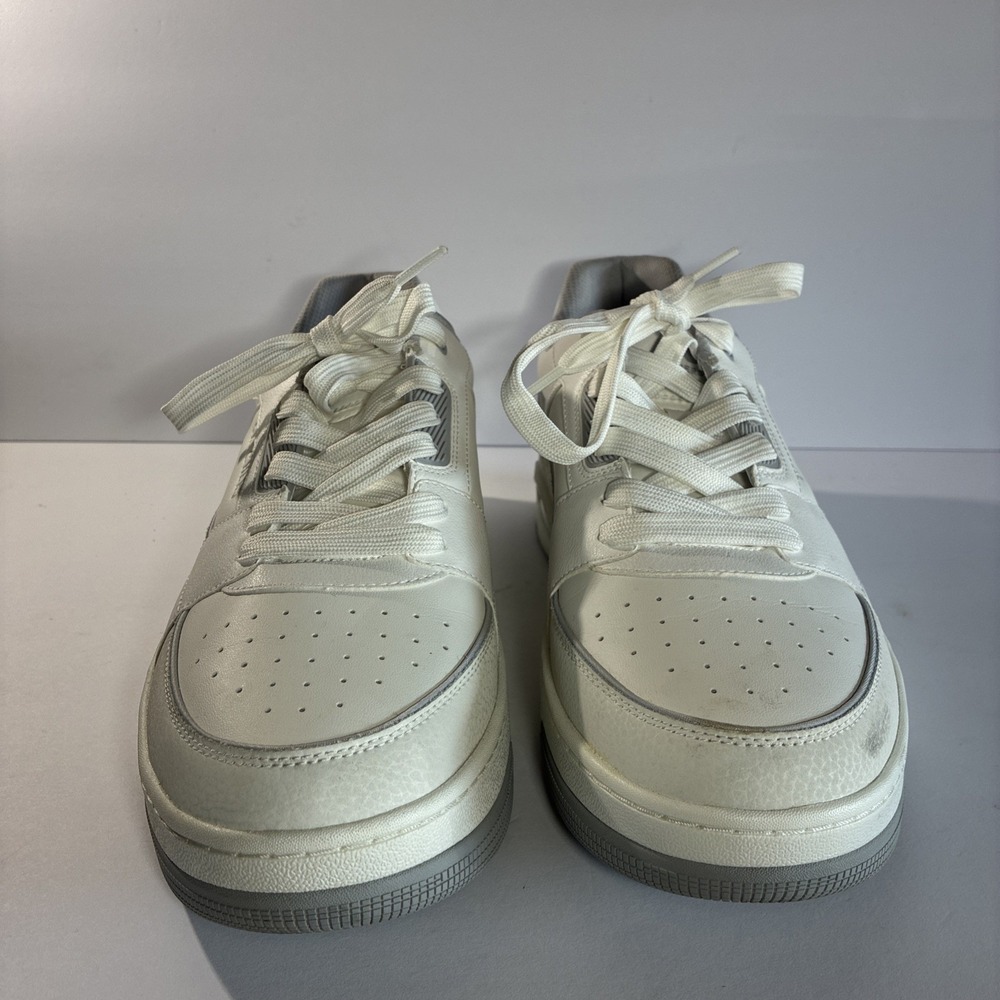 Sketchers Air Cooled Memory Foam Men's Size 13 White - Picture 2 of 10